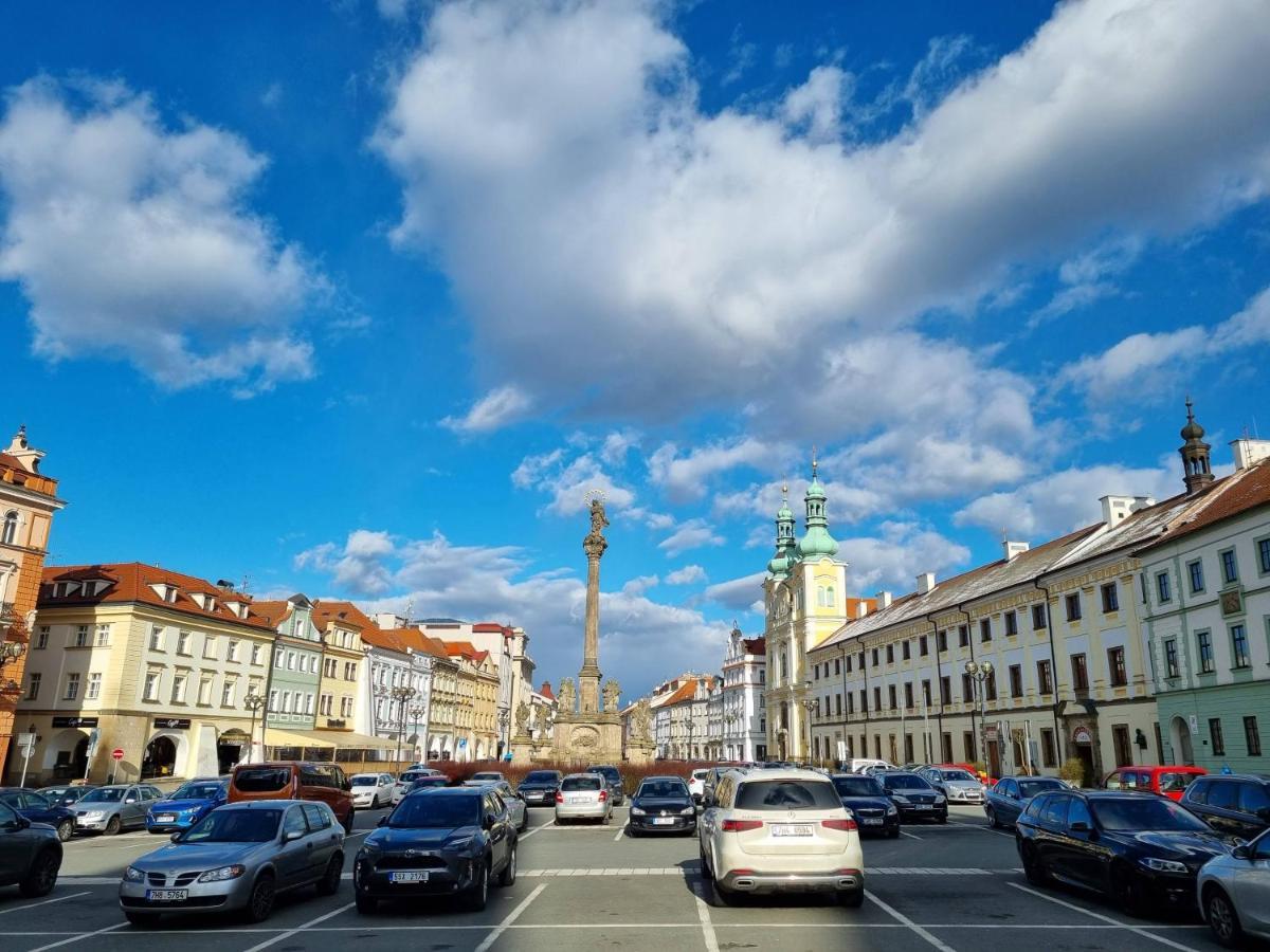 Luxusni Studio Na Velkem Namesti, Wi-Fi, Netflix Hradec Králové 외부 사진