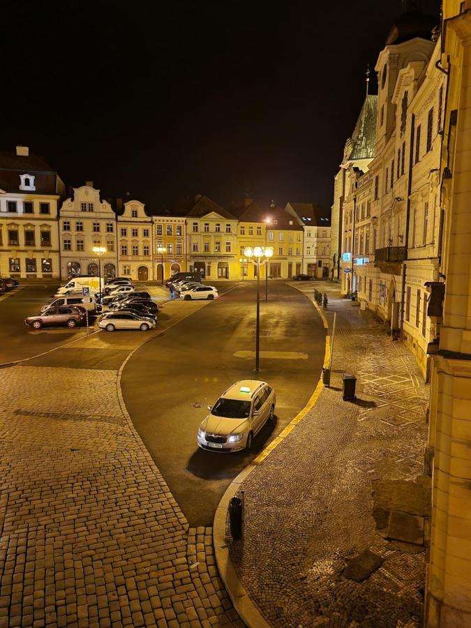Luxusni Studio Na Velkem Namesti, Wi-Fi, Netflix Hradec Králové 외부 사진